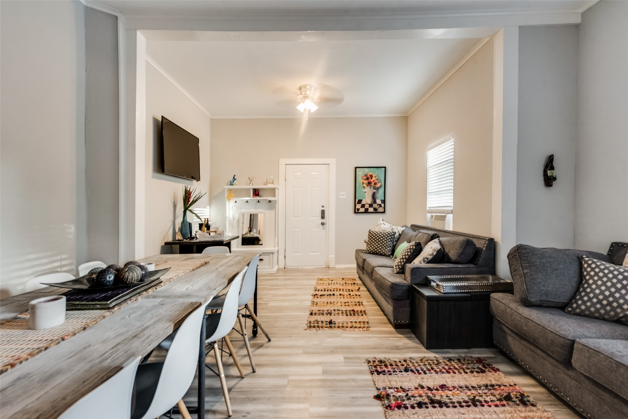 237-239 W Brooklyn Avenue