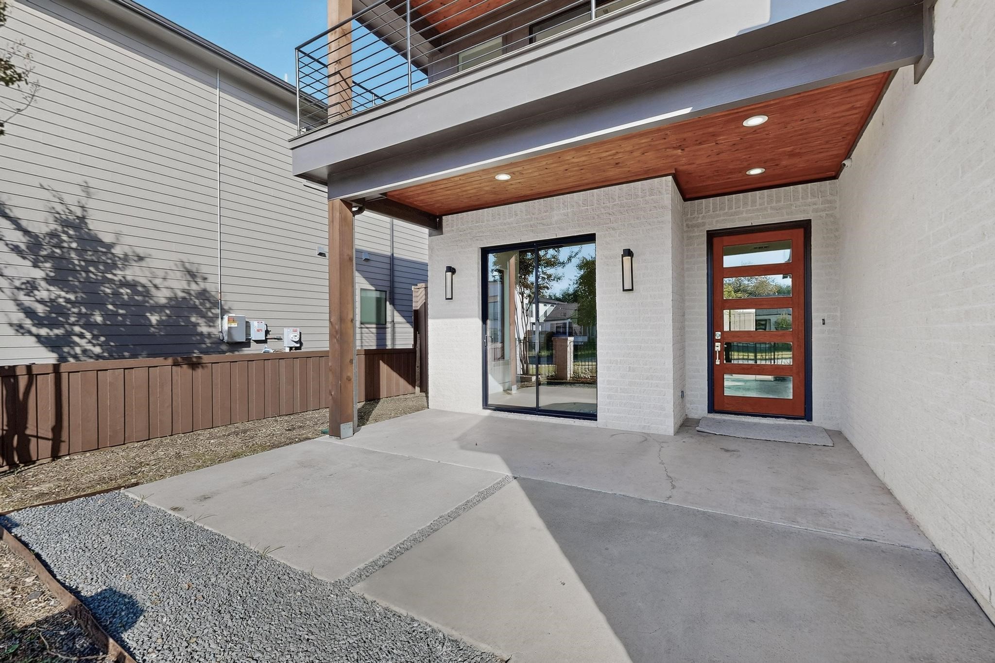 4521 Cowan Avenue