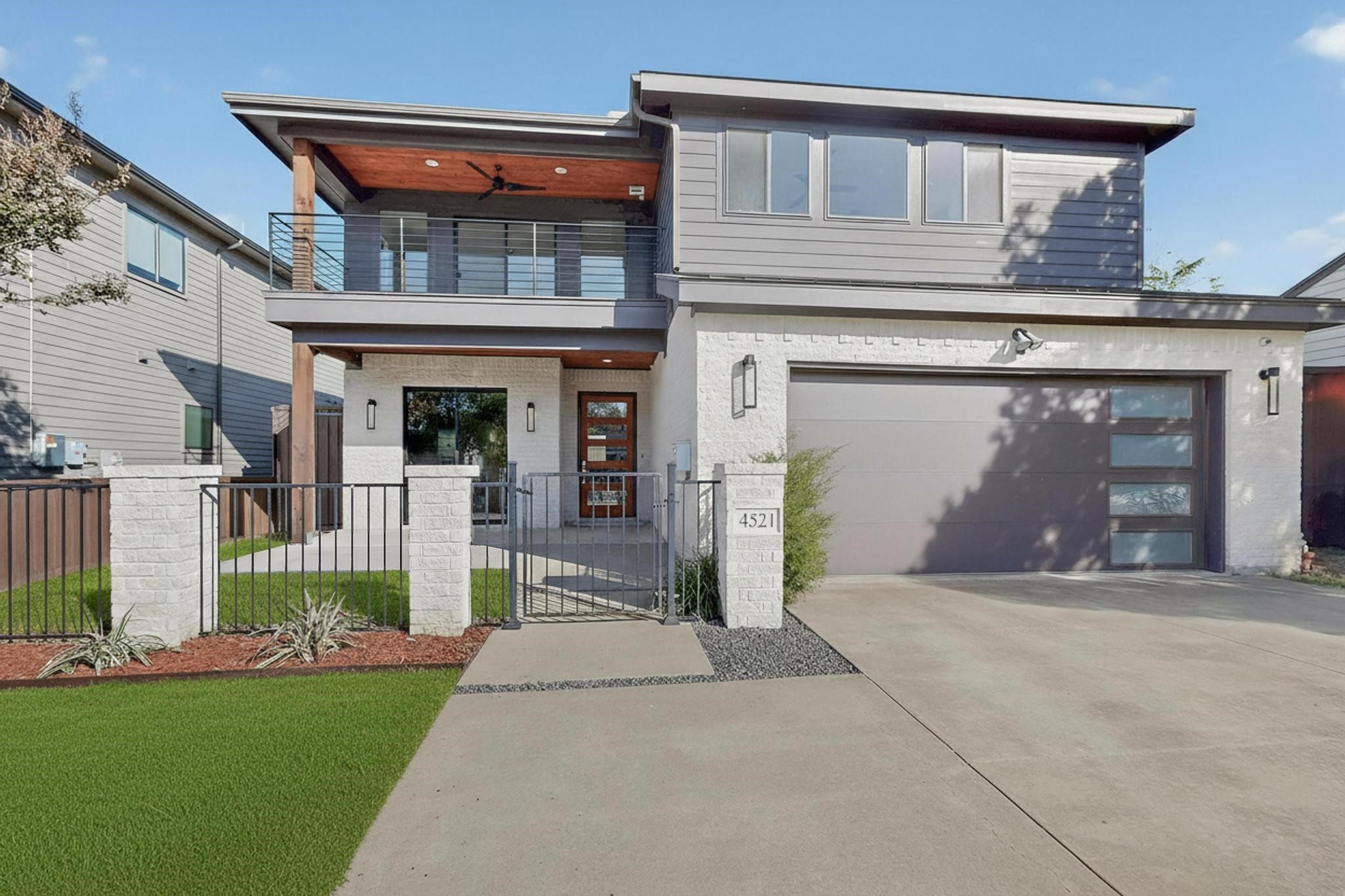 4521 Cowan Avenue