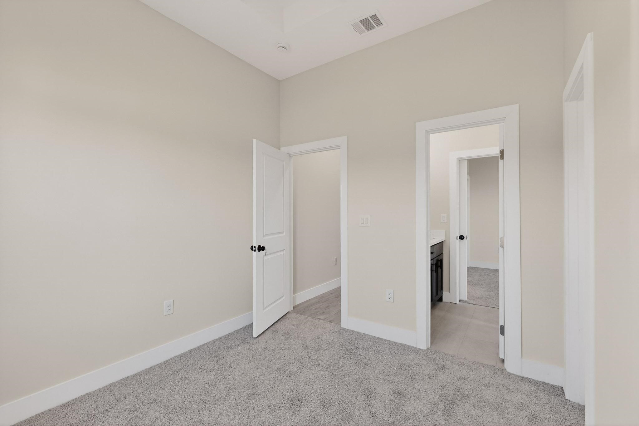 100 Diamond T Ranch Road