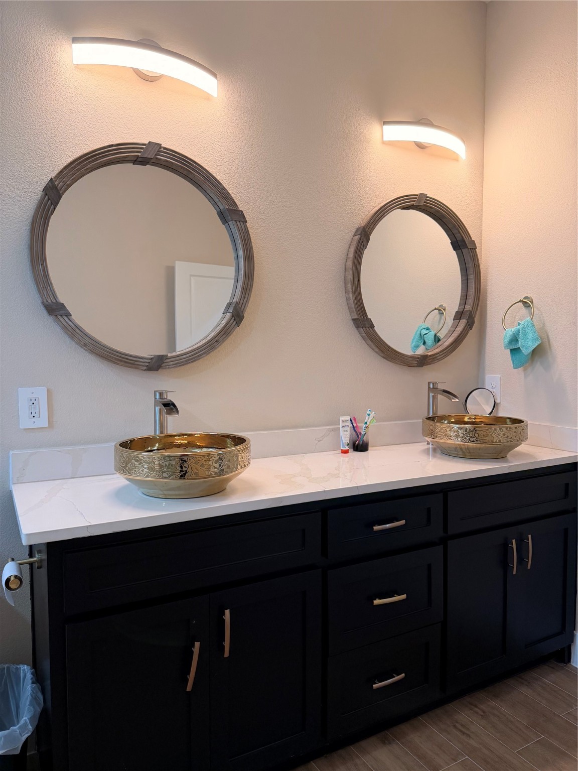 9013 W Shoreline Drive