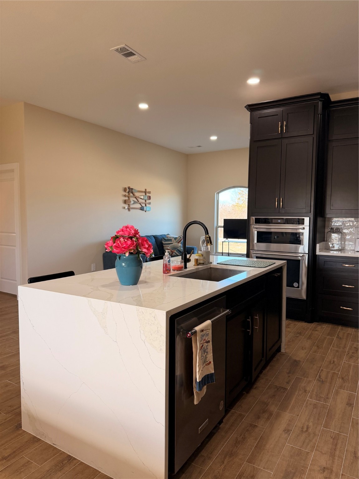 9013 W Shoreline Drive