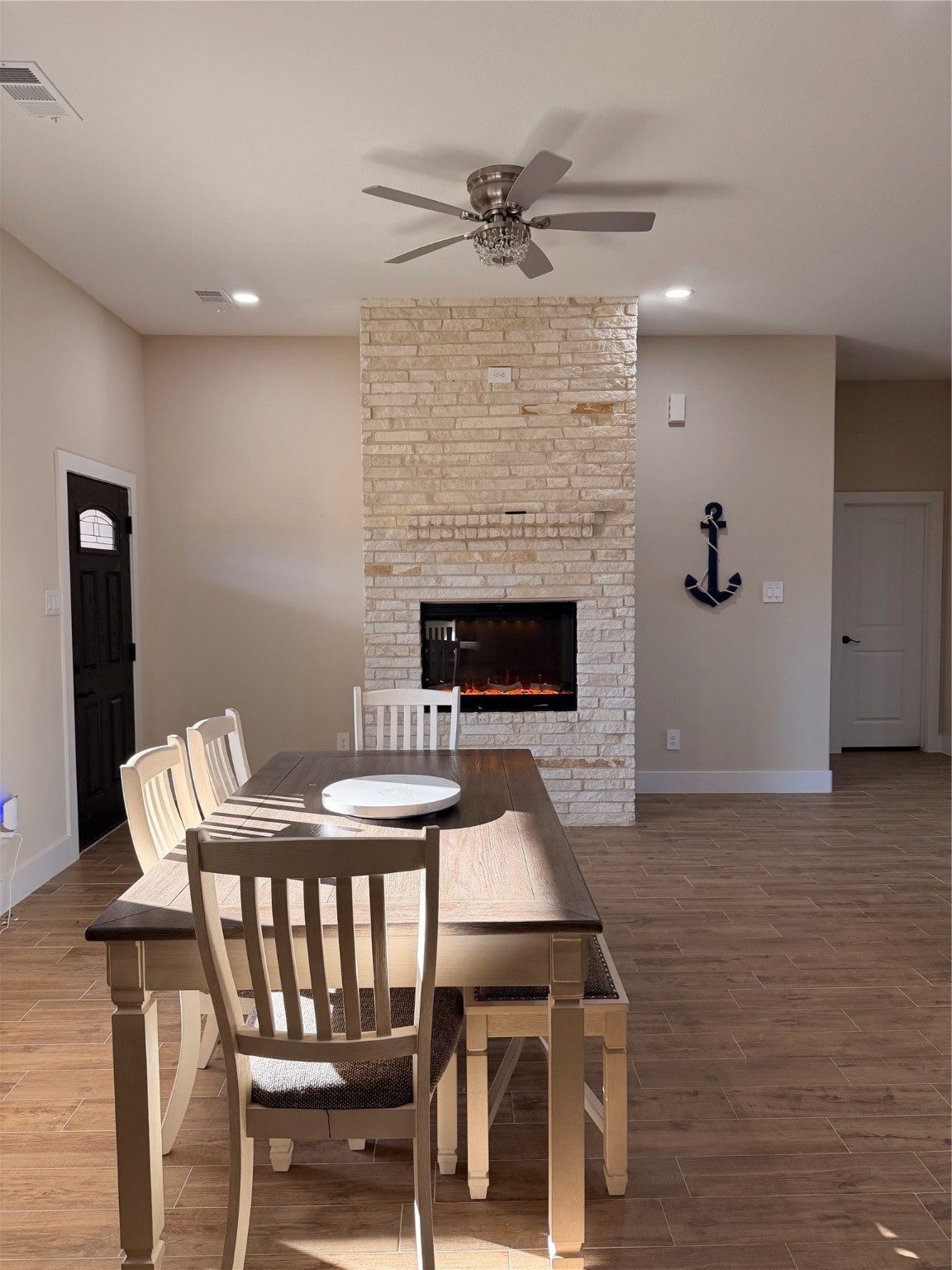 9013 W Shoreline Drive