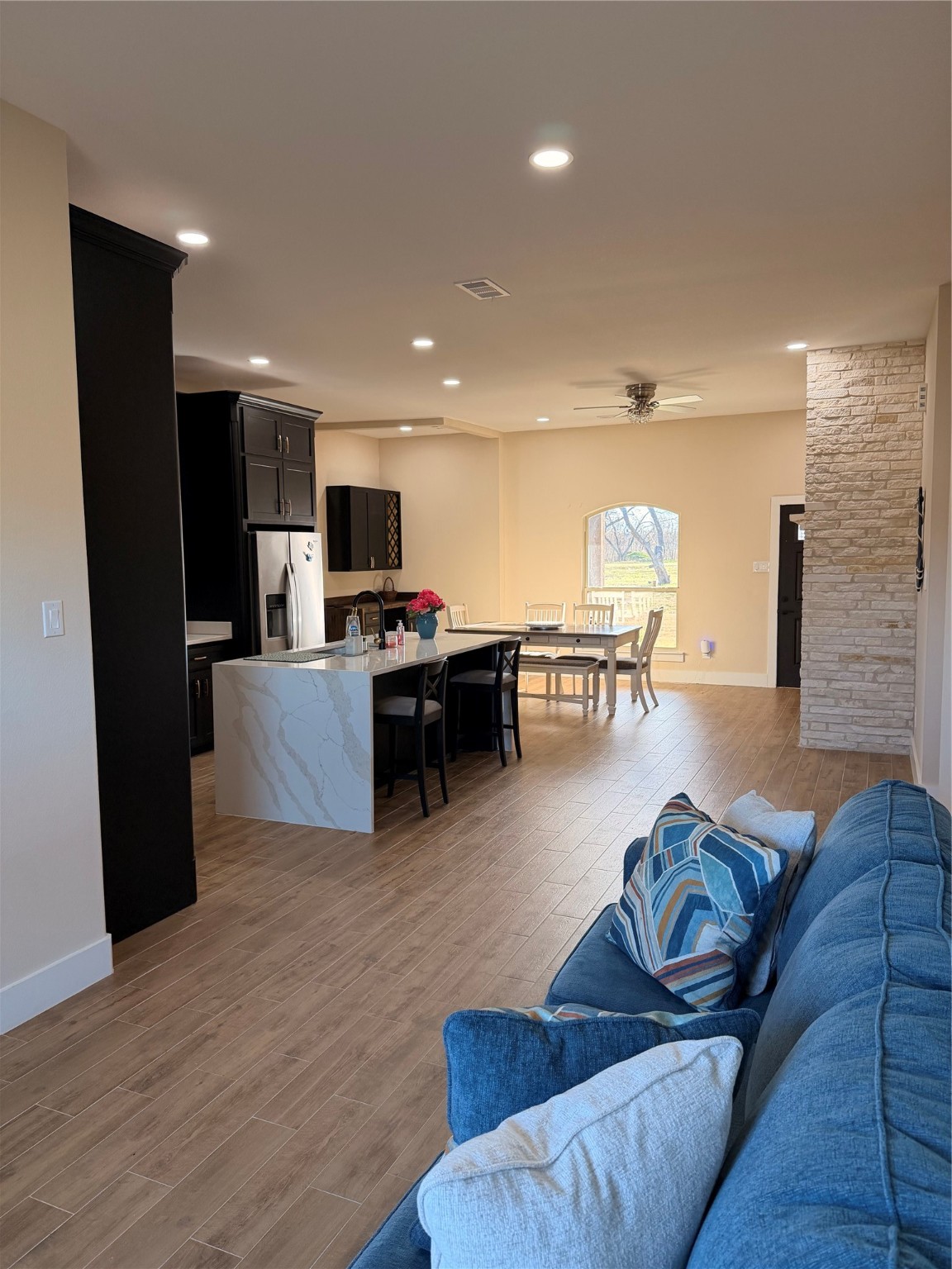 9013 W Shoreline Drive