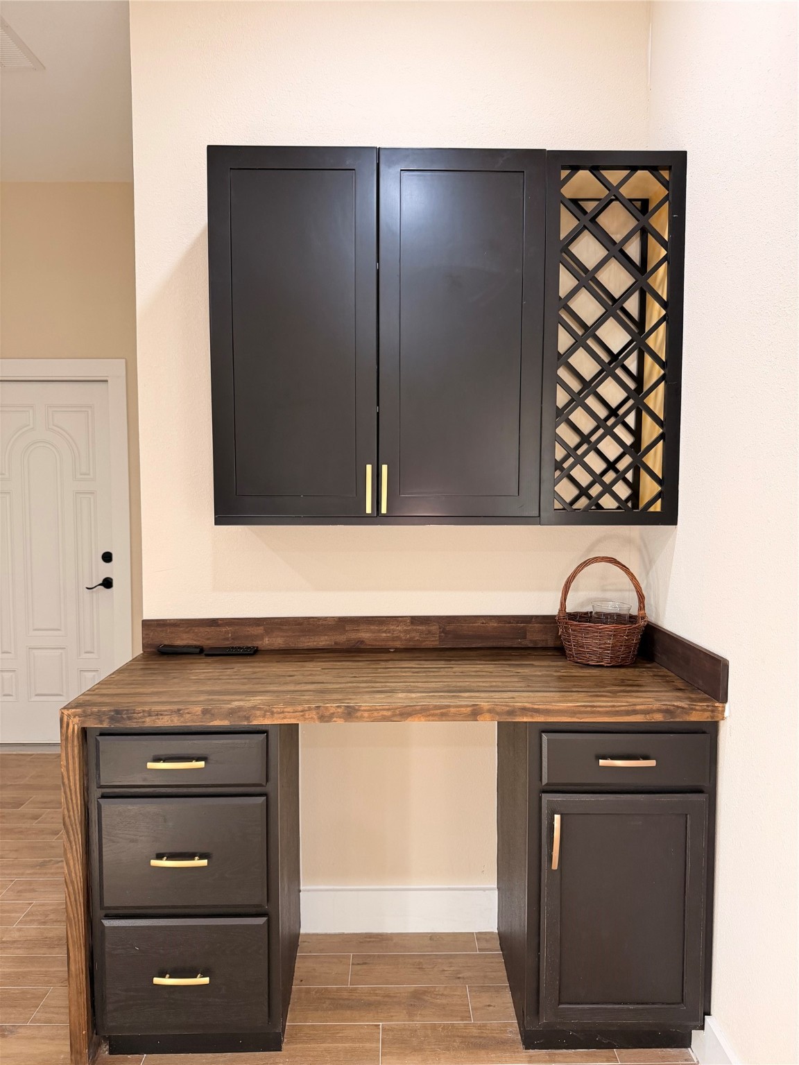 9013 W Shoreline Drive