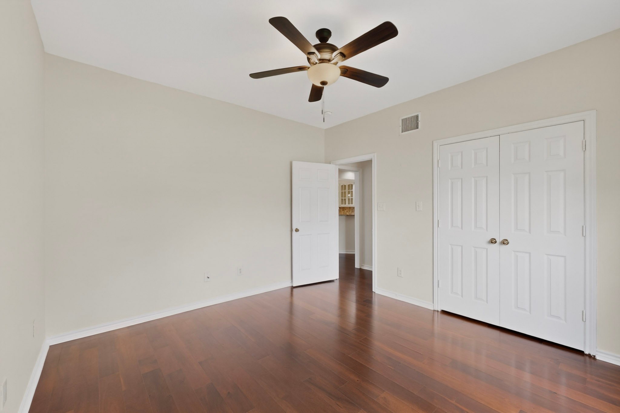 409 Graywood Court