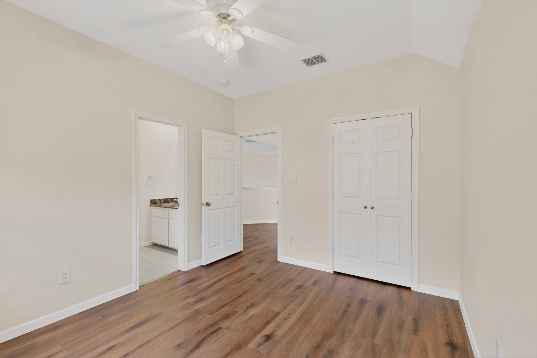 409 Graywood Court