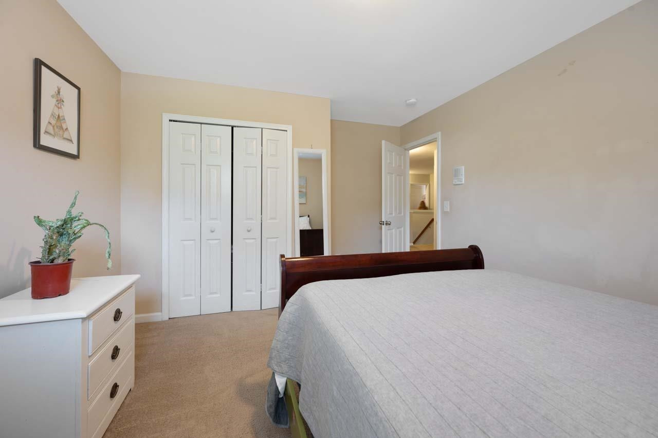 5869 Sparrows Nest Way