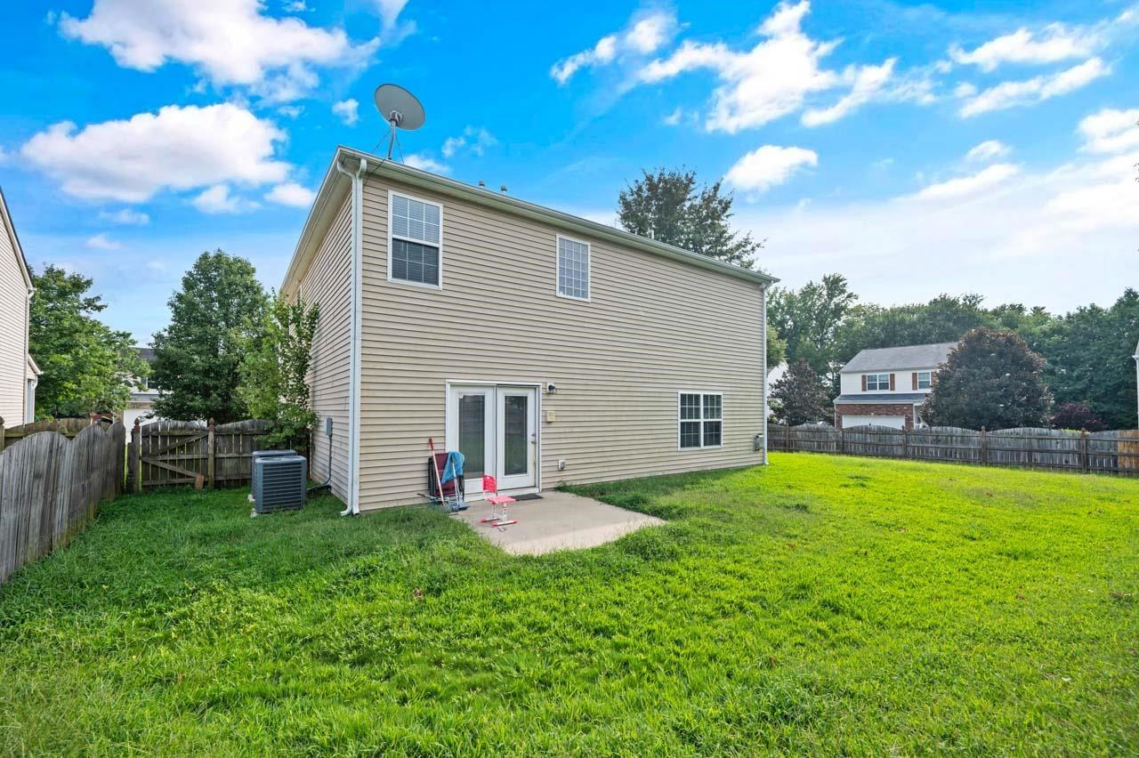 5869 Sparrows Nest Way