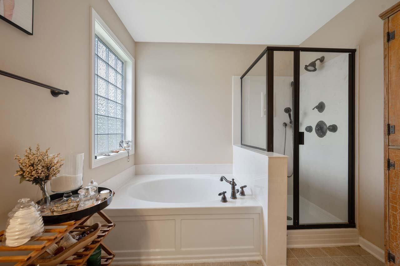 5869 Sparrows Nest Way