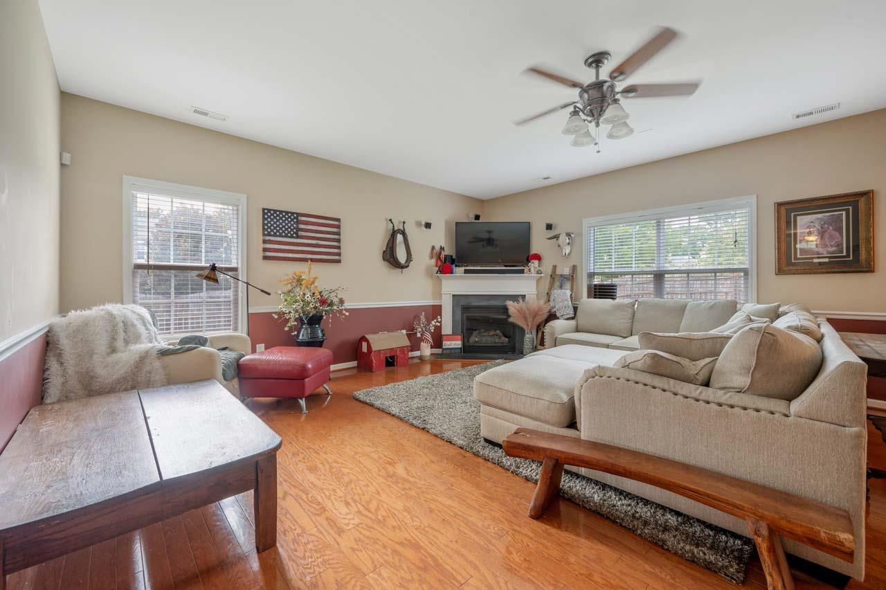 5869 Sparrows Nest Way