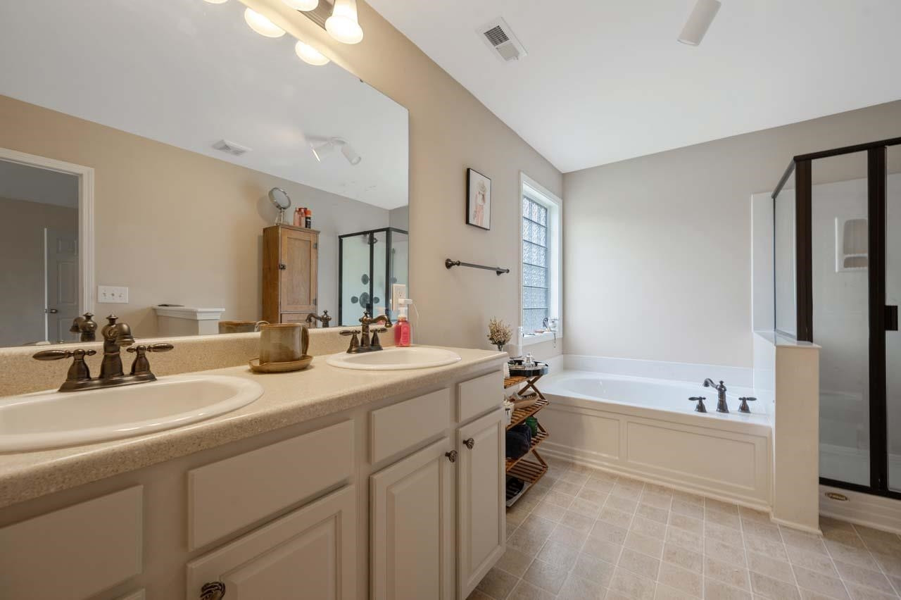 5869 Sparrows Nest Way