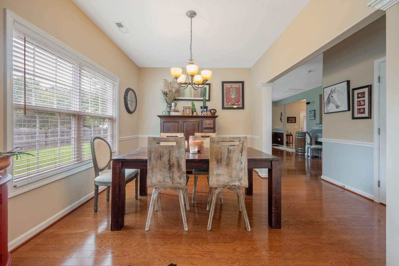 5869 Sparrows Nest Way