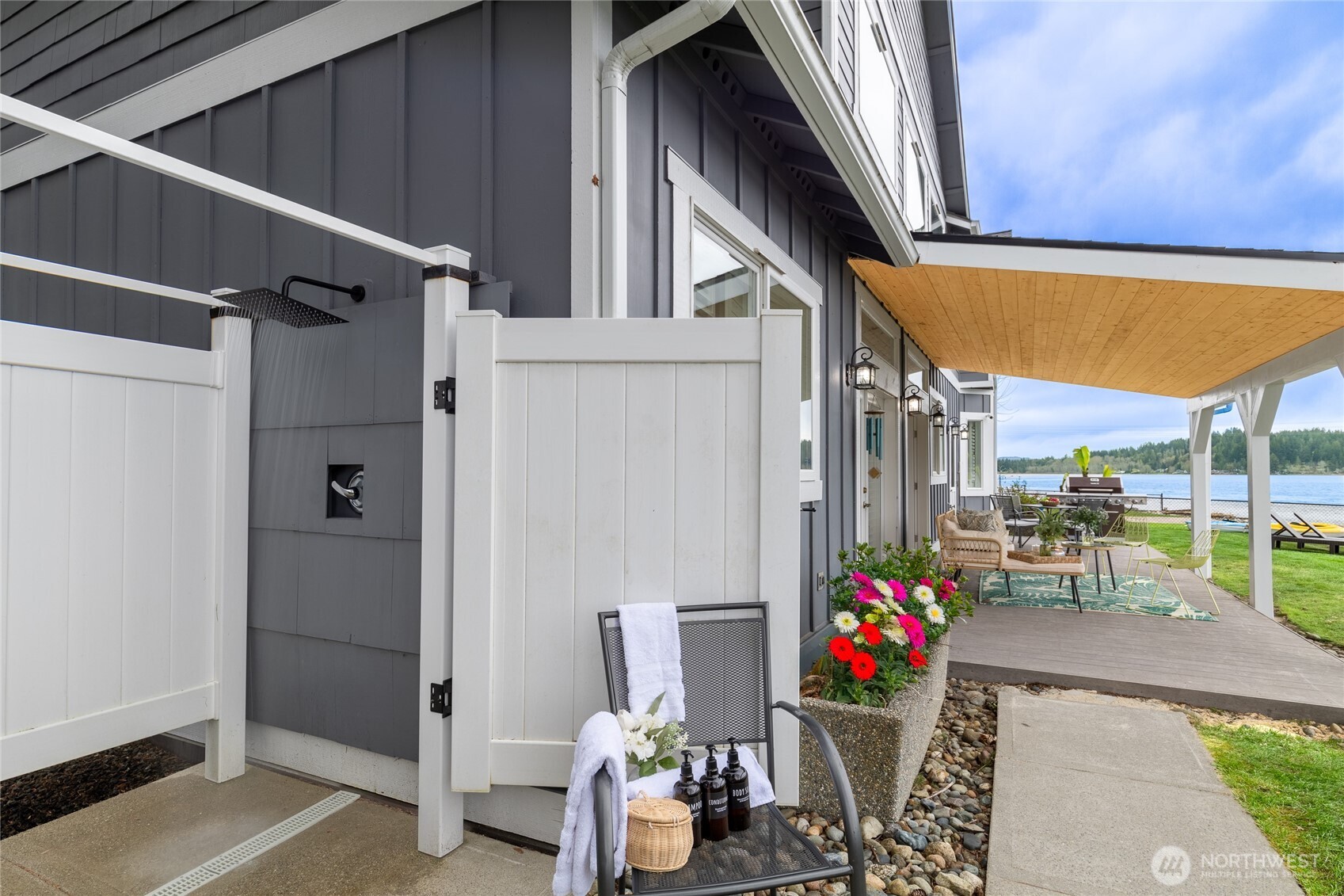 62 E North Bay Road