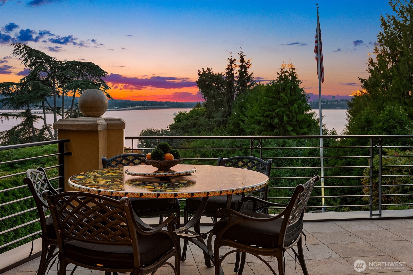 3443 Evergreen Point Road