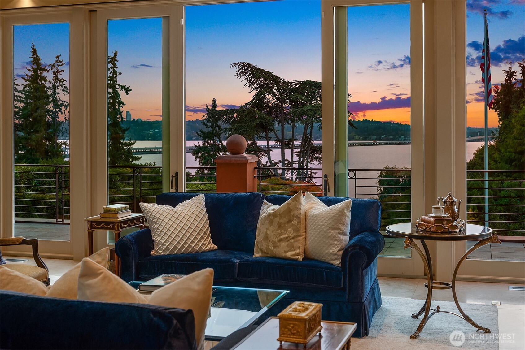 3443 Evergreen Point Road