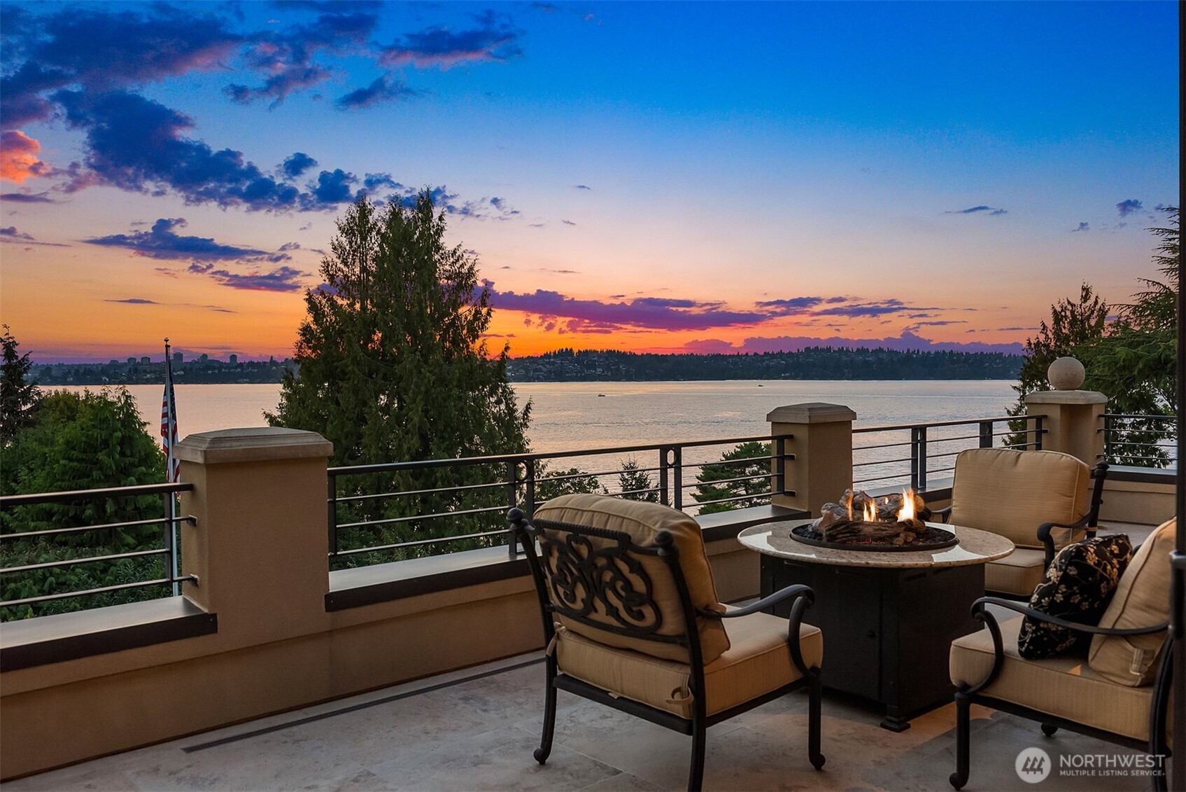 3443 Evergreen Point Road