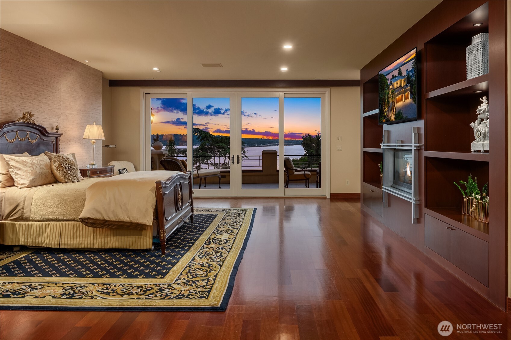 3443 Evergreen Point Road