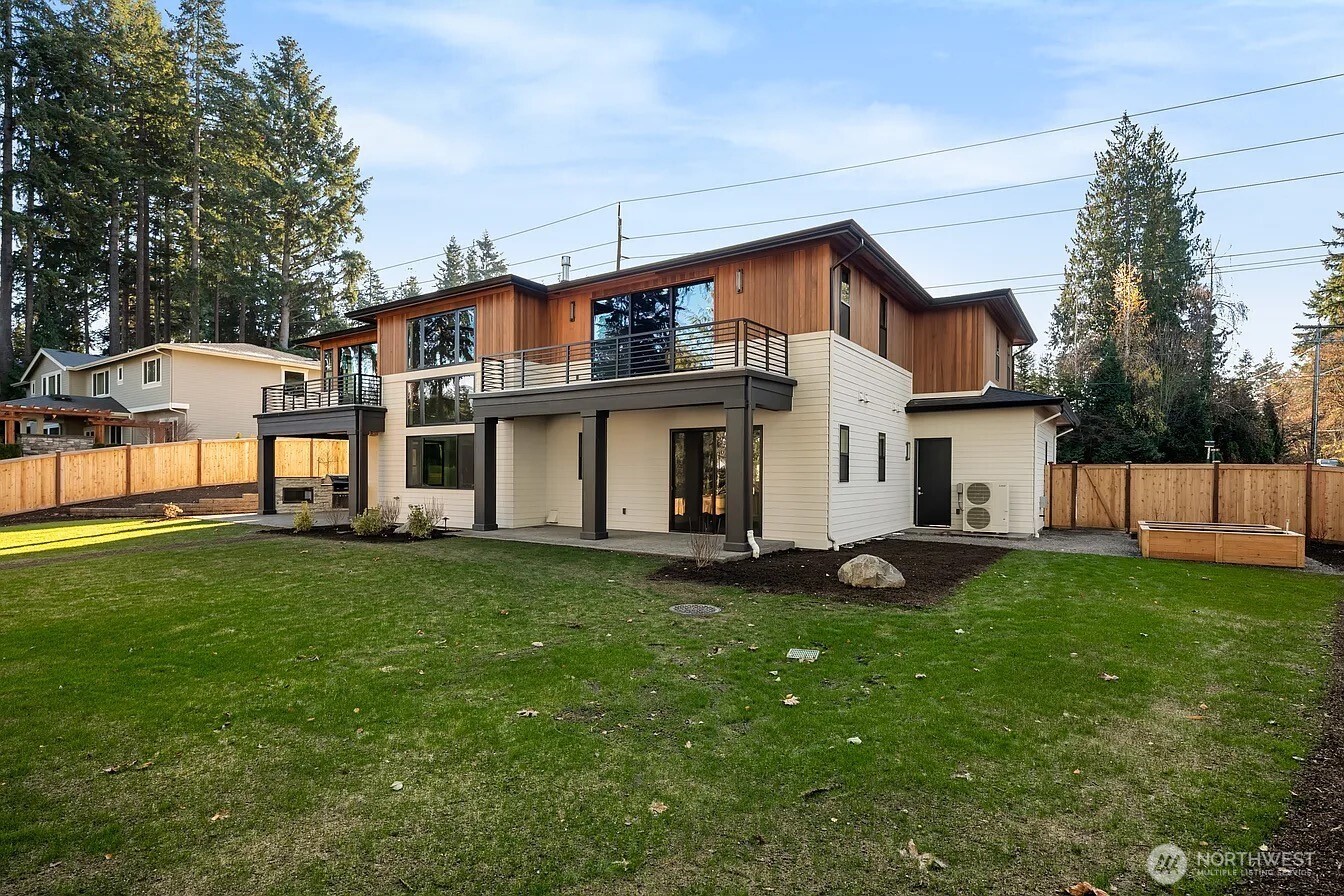 9206 NE 24th Street