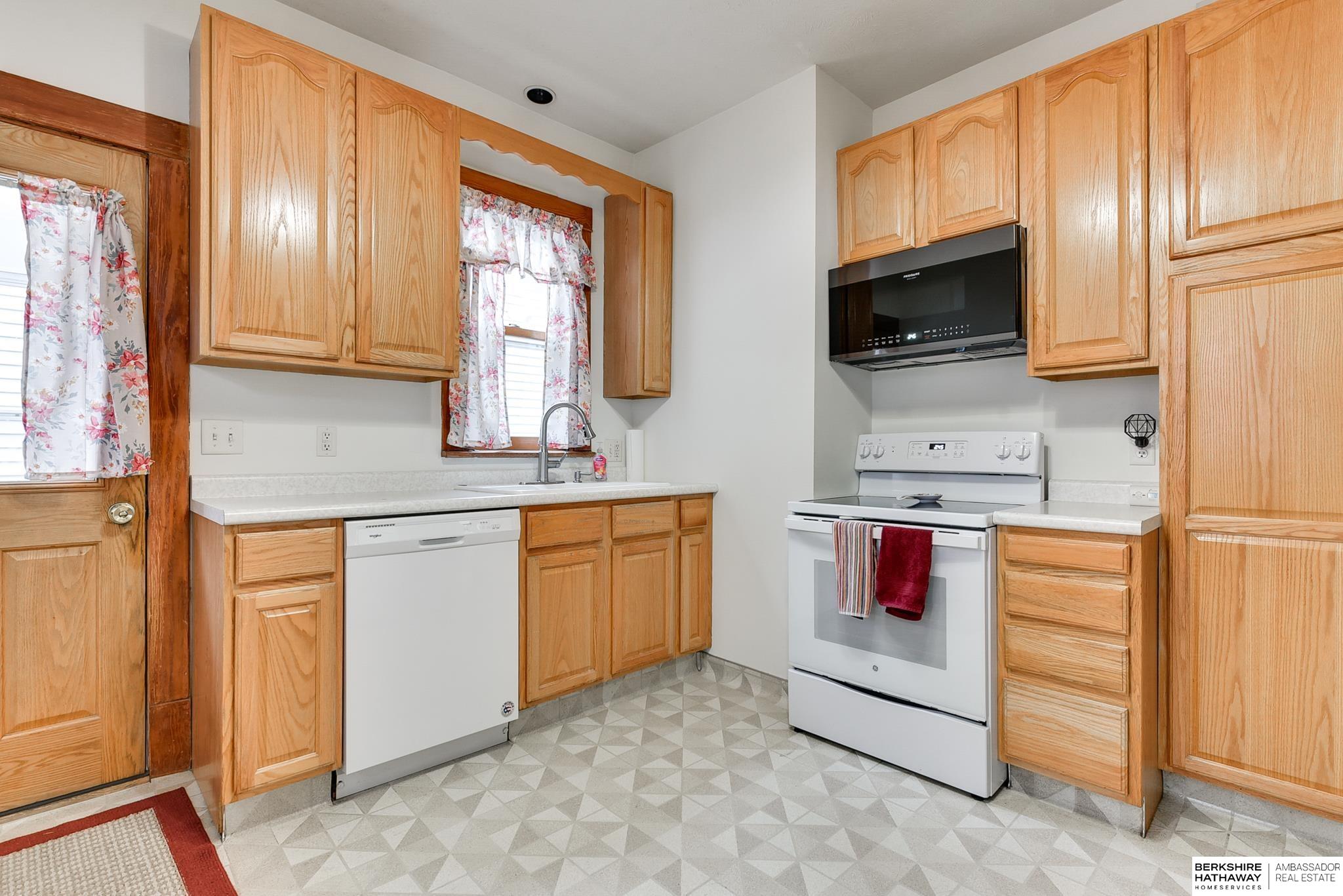 3325 Hoctor Boulevard