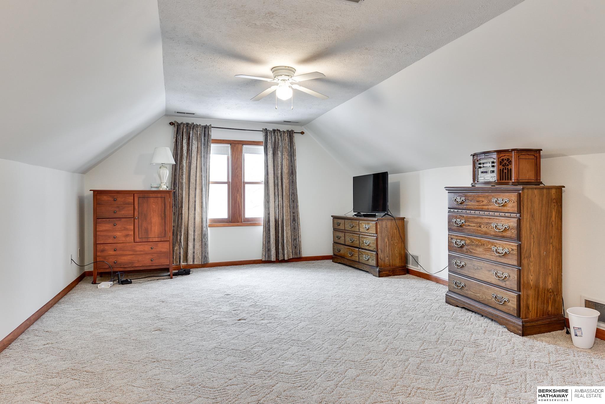 3325 Hoctor Boulevard