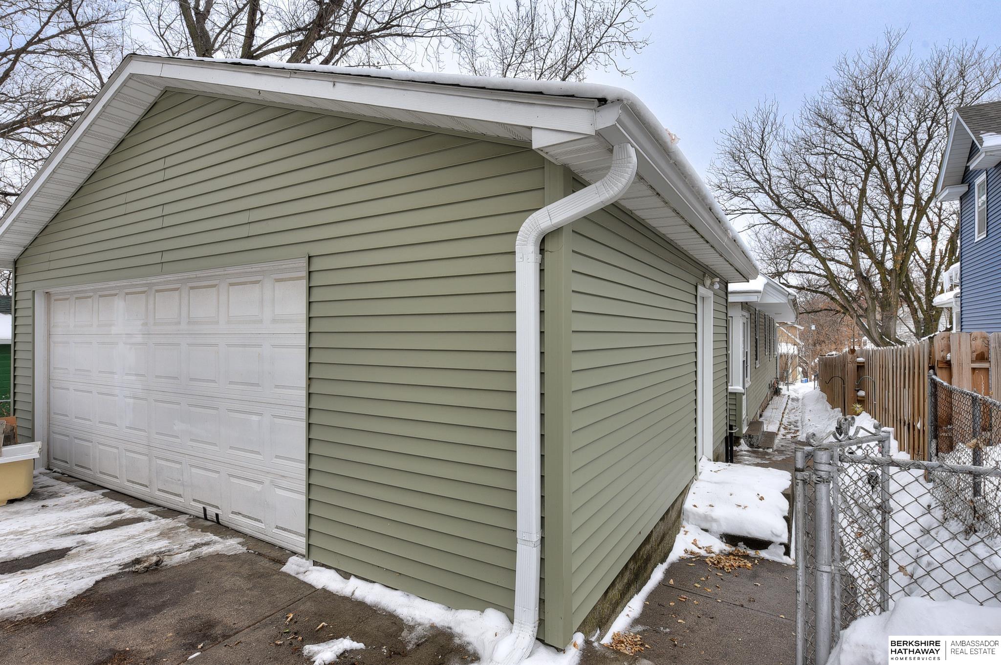 3325 Hoctor Boulevard