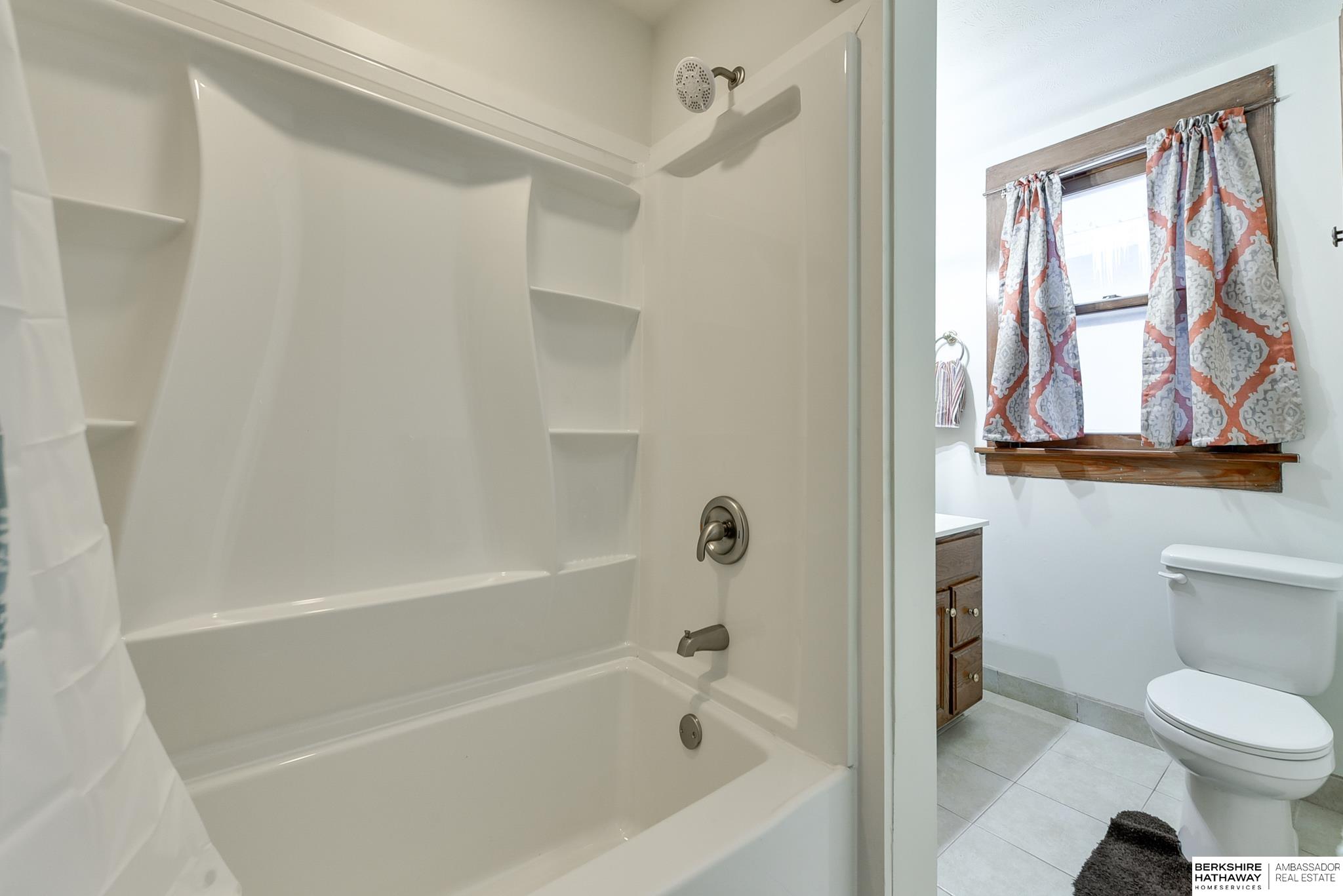 3325 Hoctor Boulevard