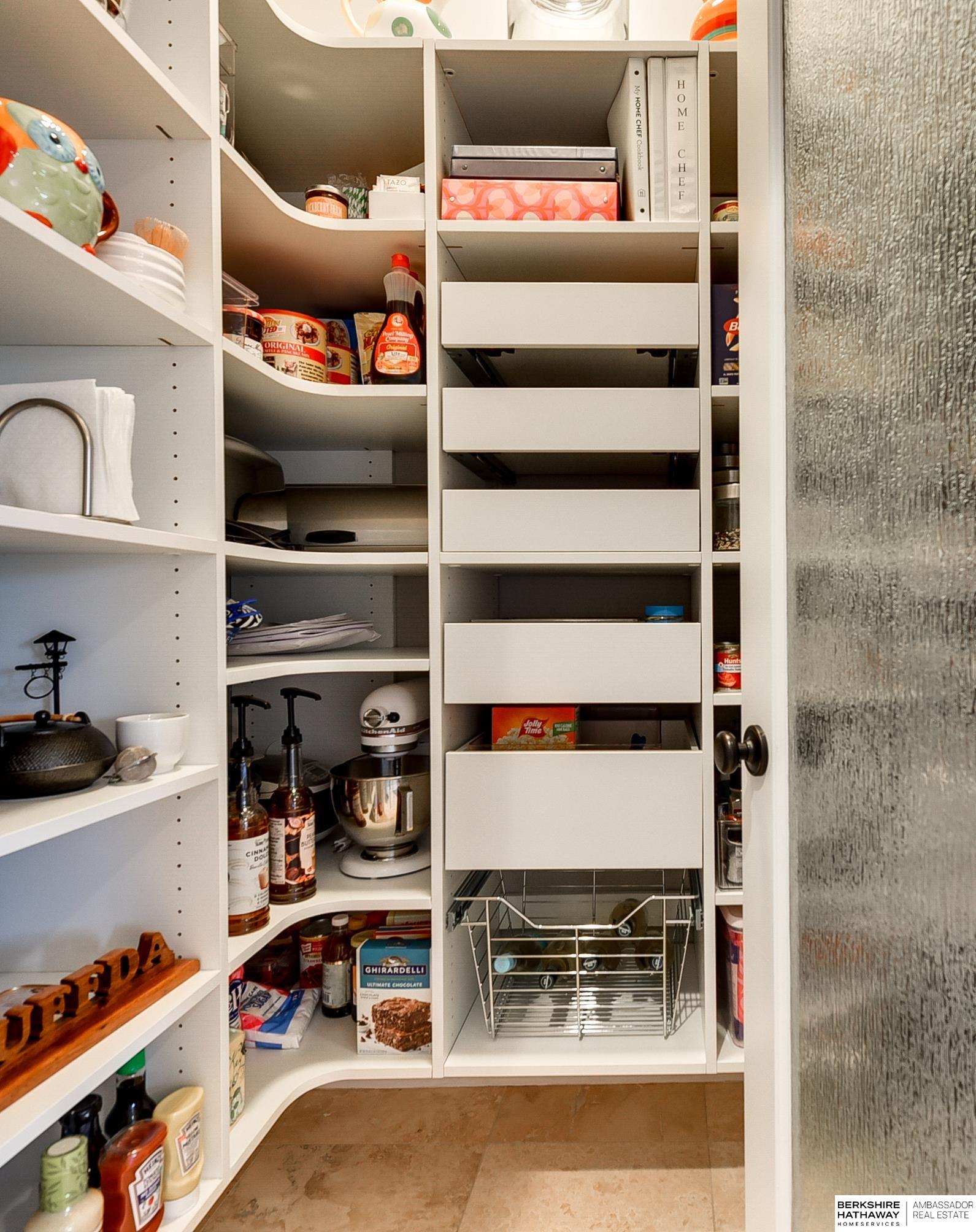 17634 Douglas Circle