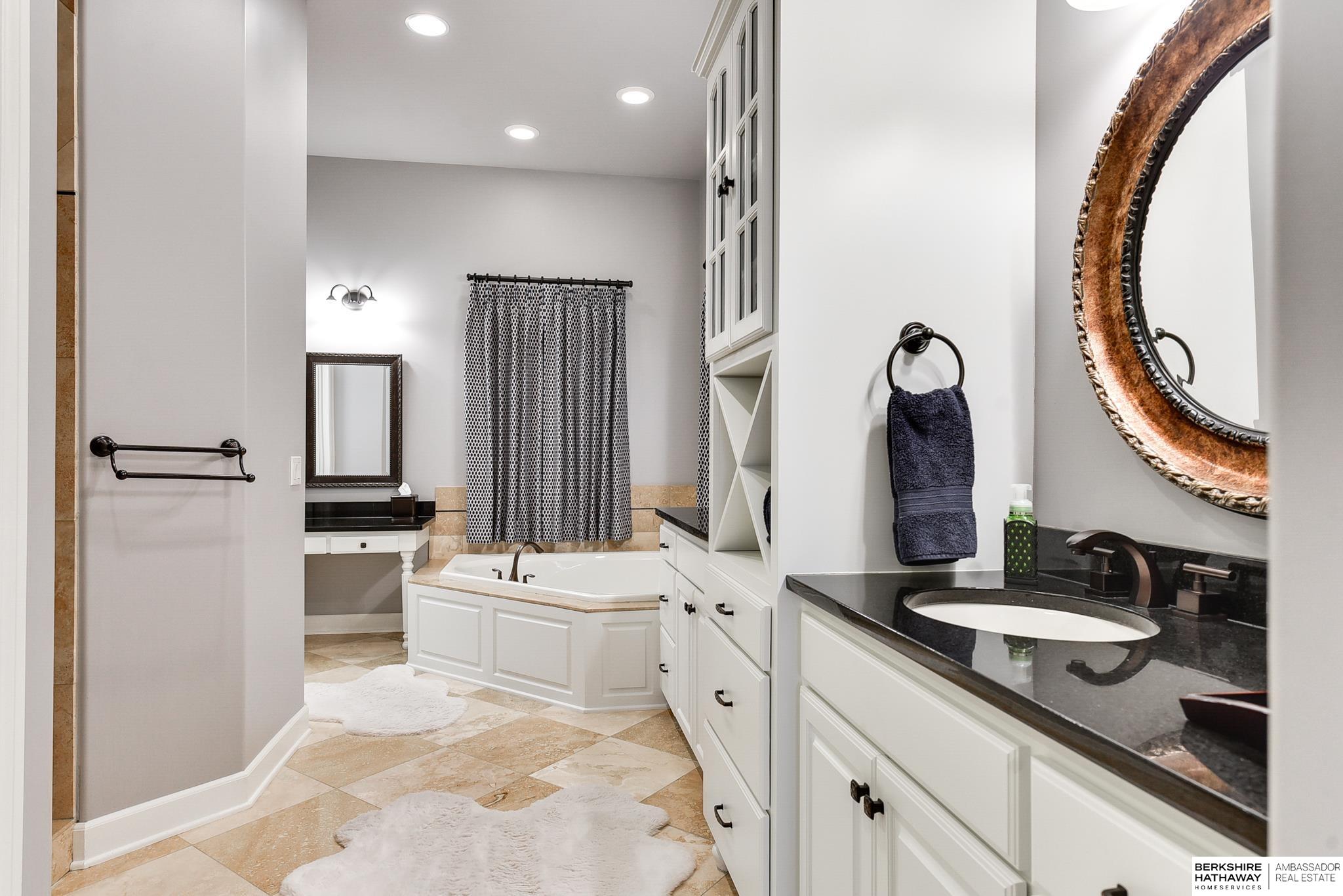 17634 Douglas Circle