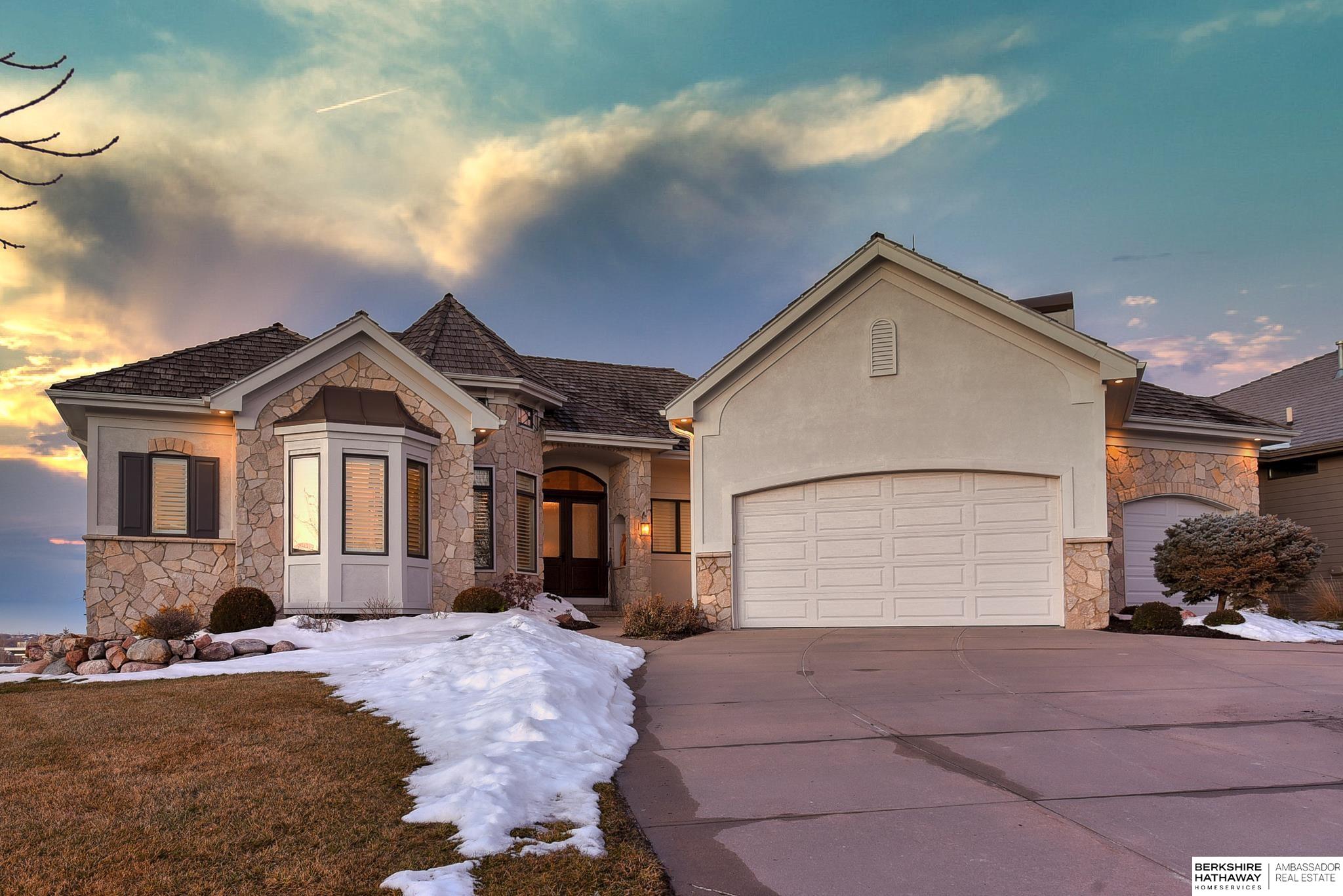 17634 Douglas Circle