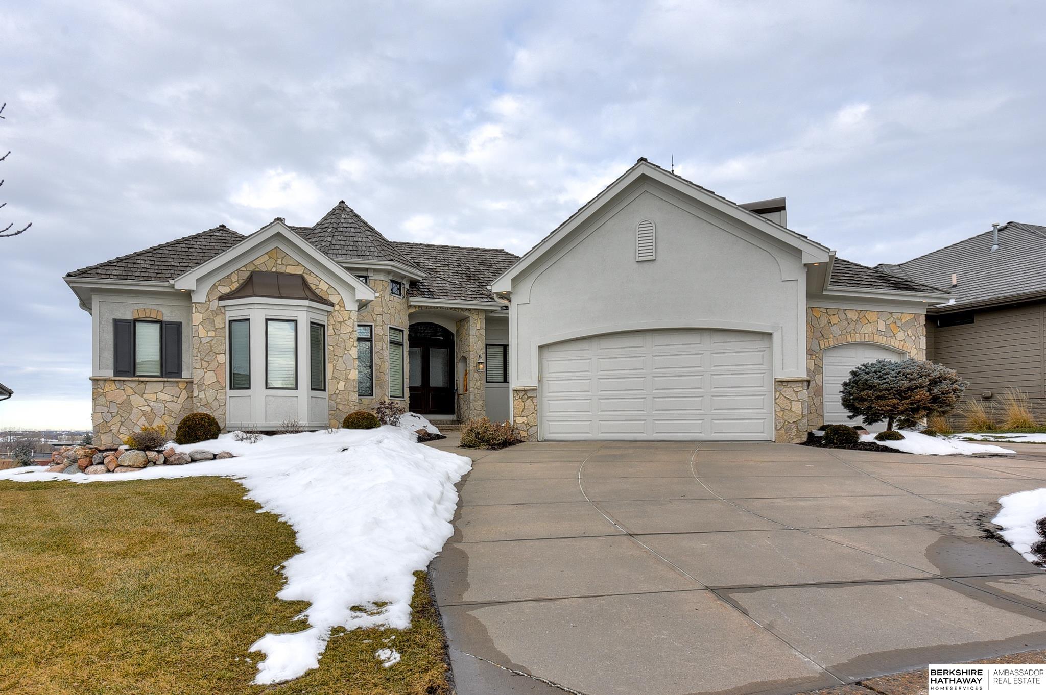 17634 Douglas Circle