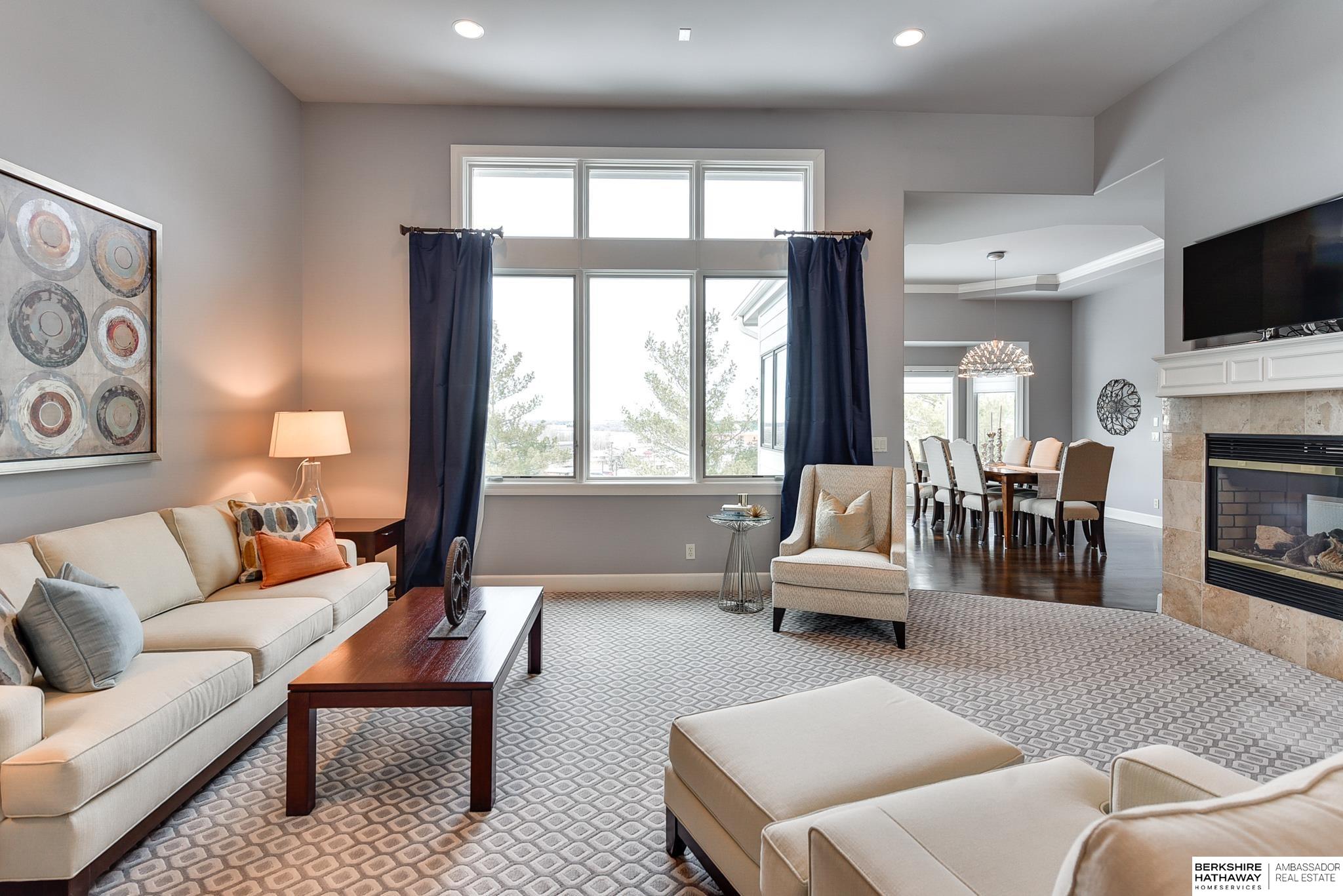 17634 Douglas Circle