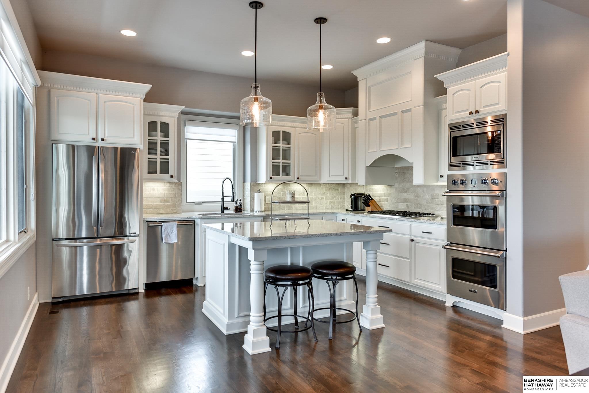 17634 Douglas Circle