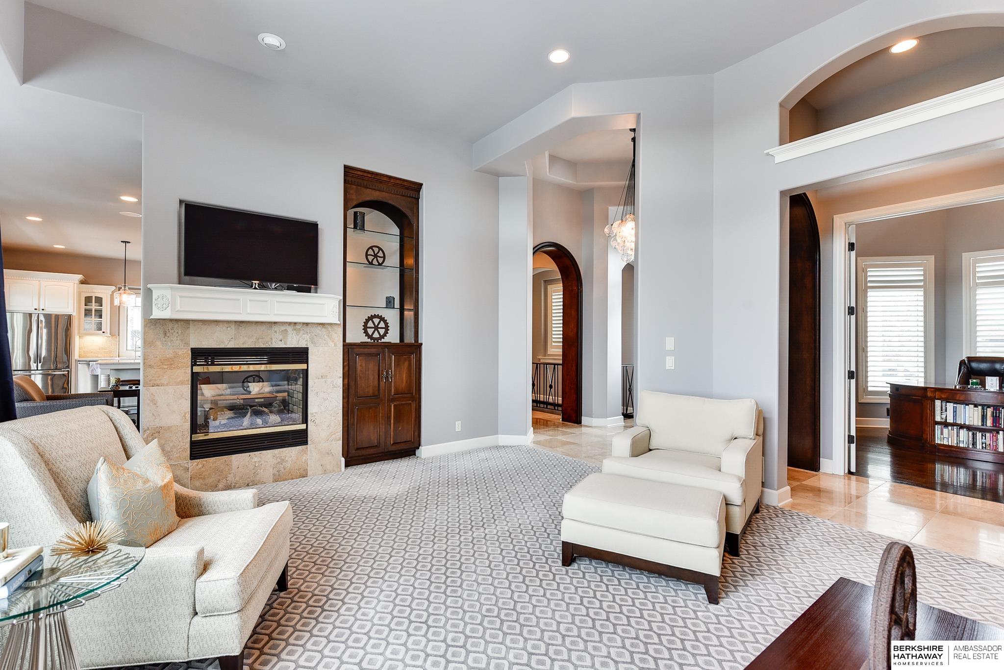 17634 Douglas Circle