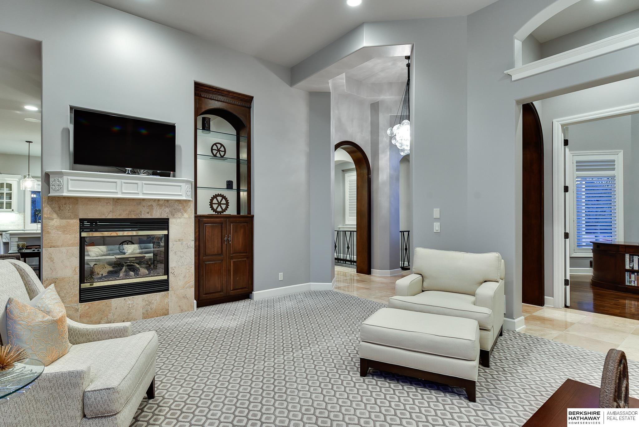 17634 Douglas Circle