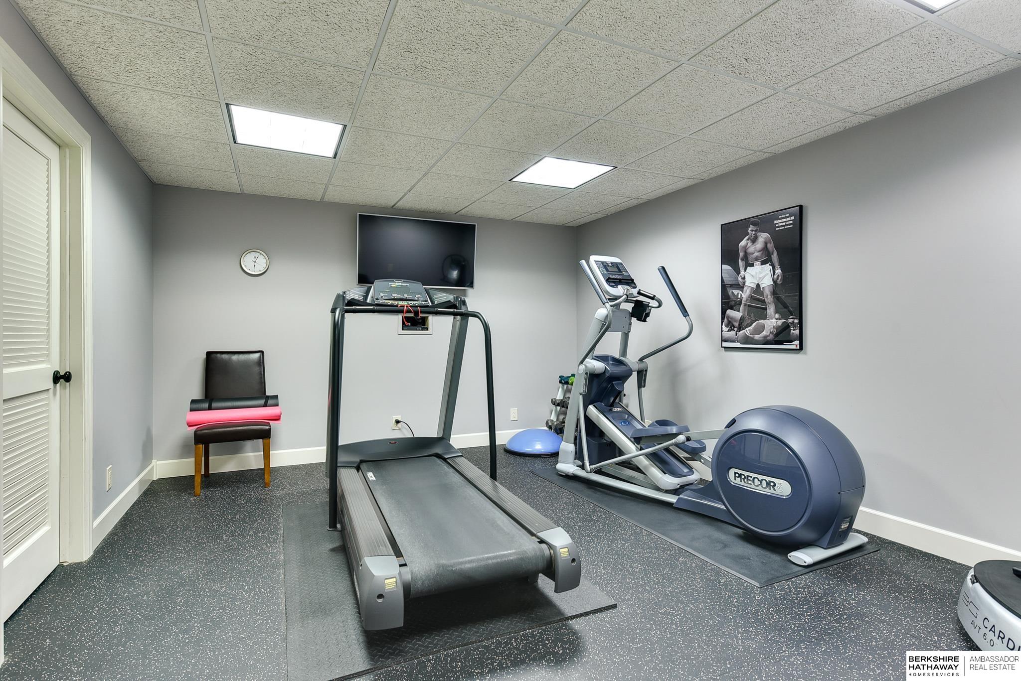 17634 Douglas Circle