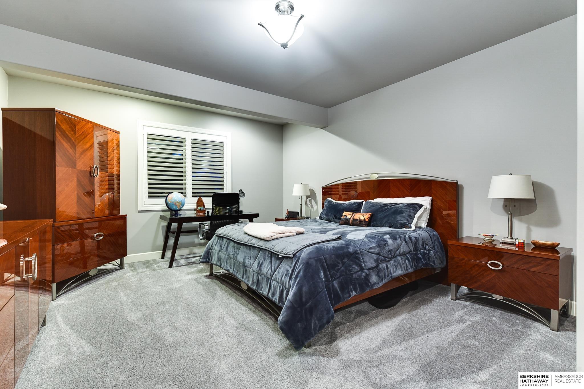 17634 Douglas Circle