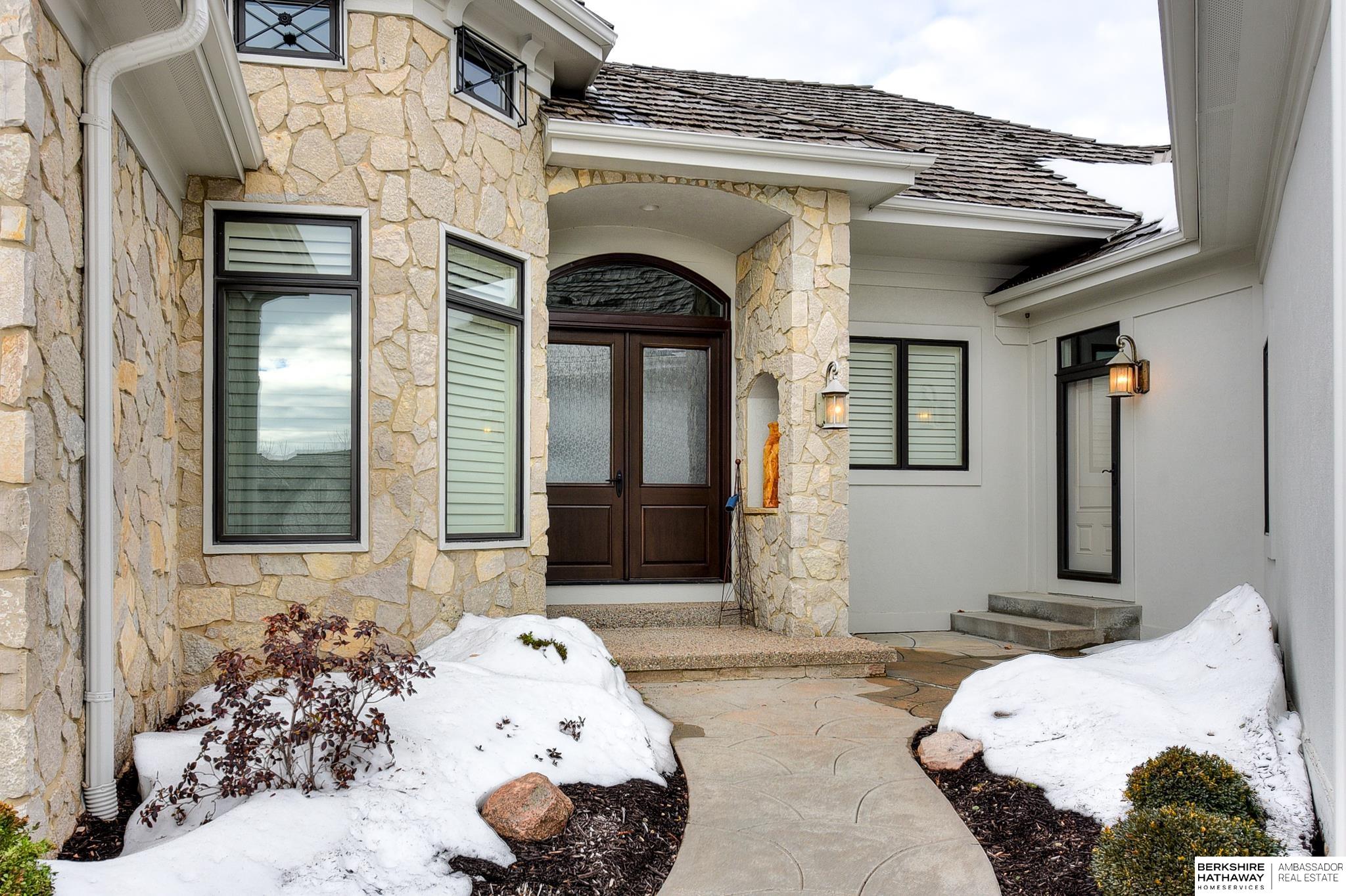 17634 Douglas Circle