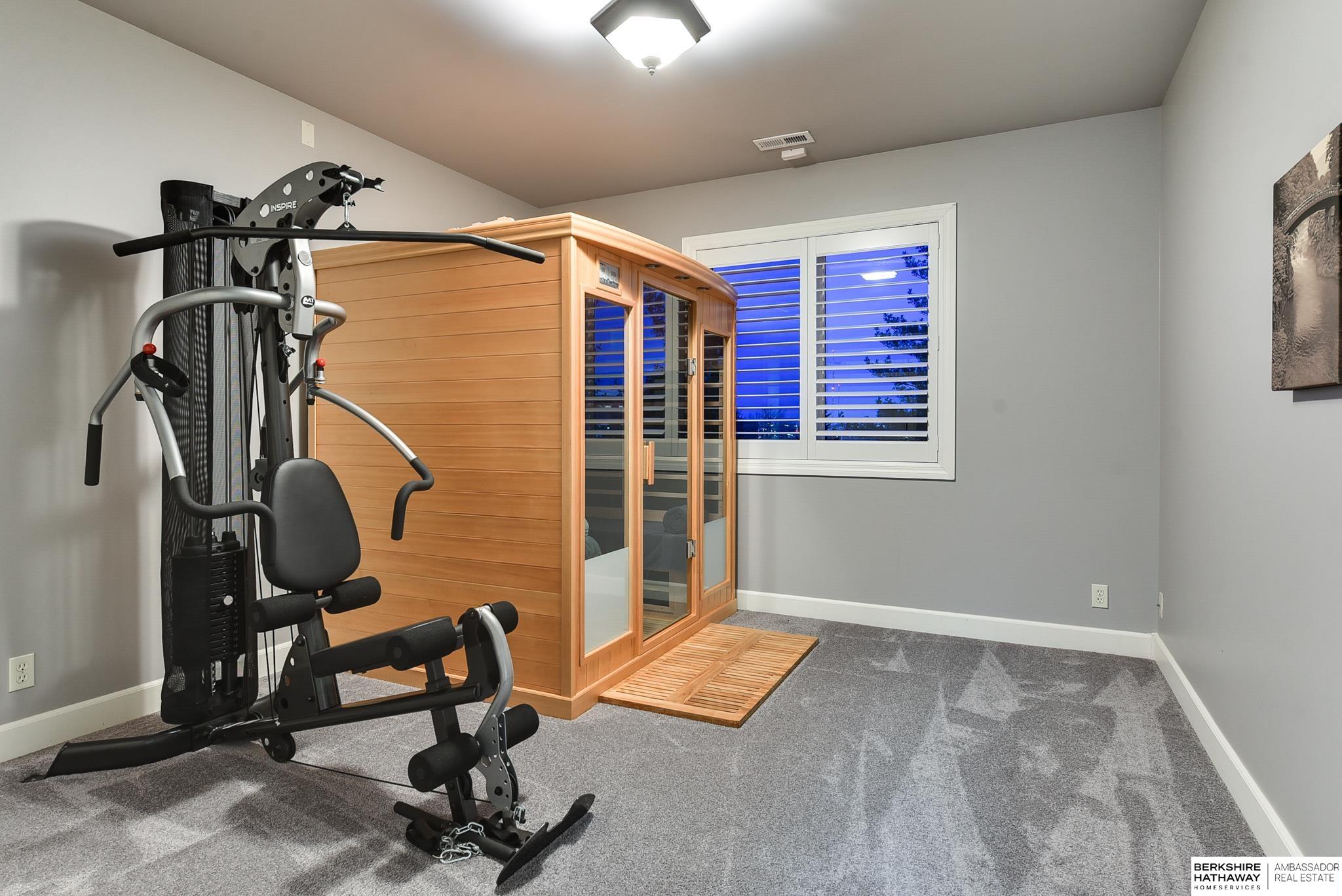 17634 Douglas Circle