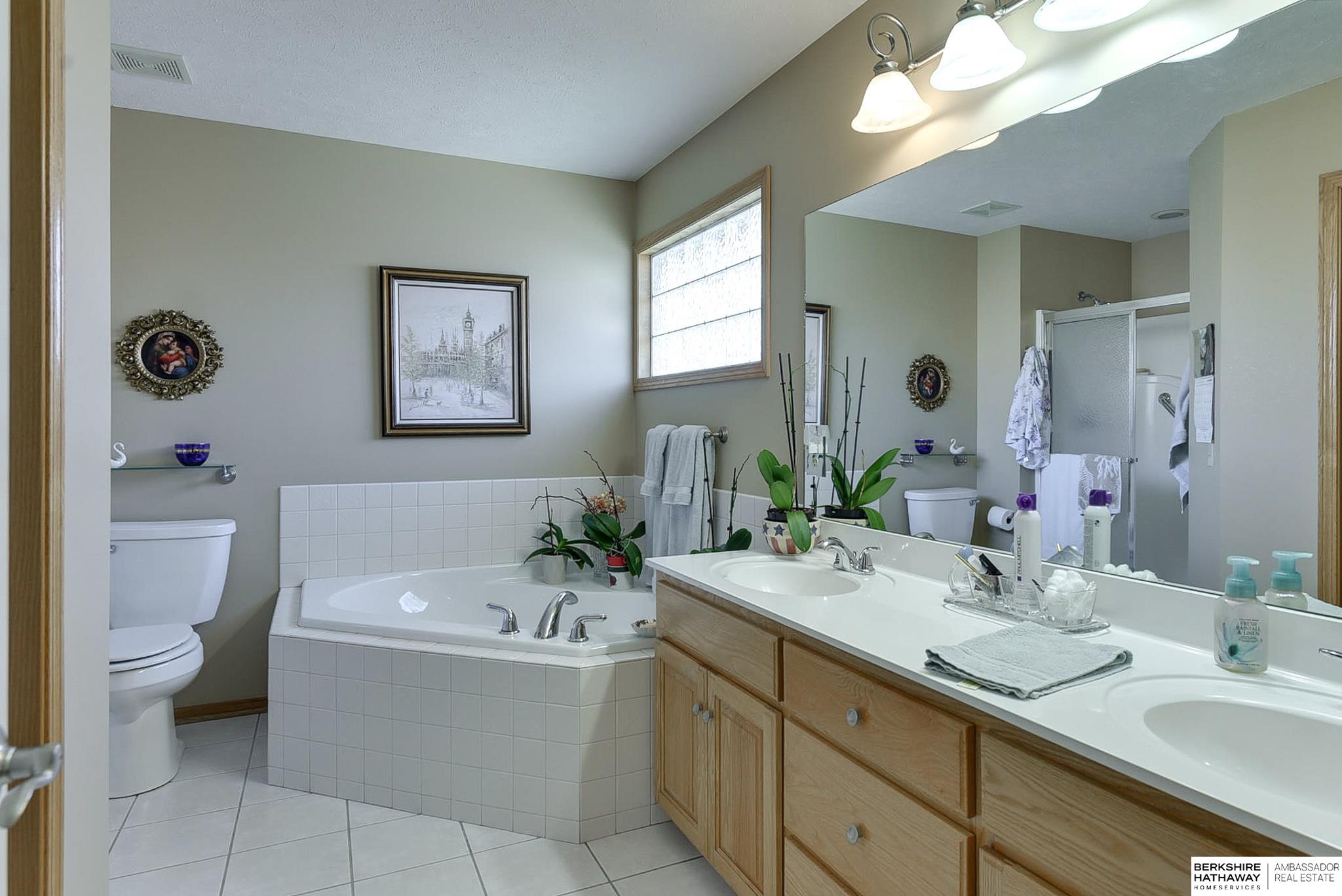 16218 Redwood Street