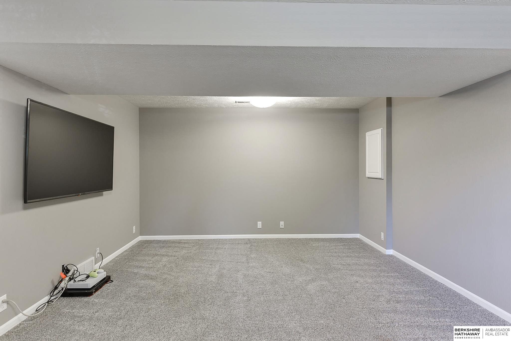 17255 Ruggles Street