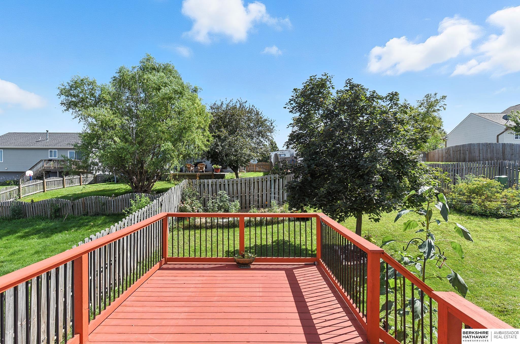 15719 Cottonwood Avenue