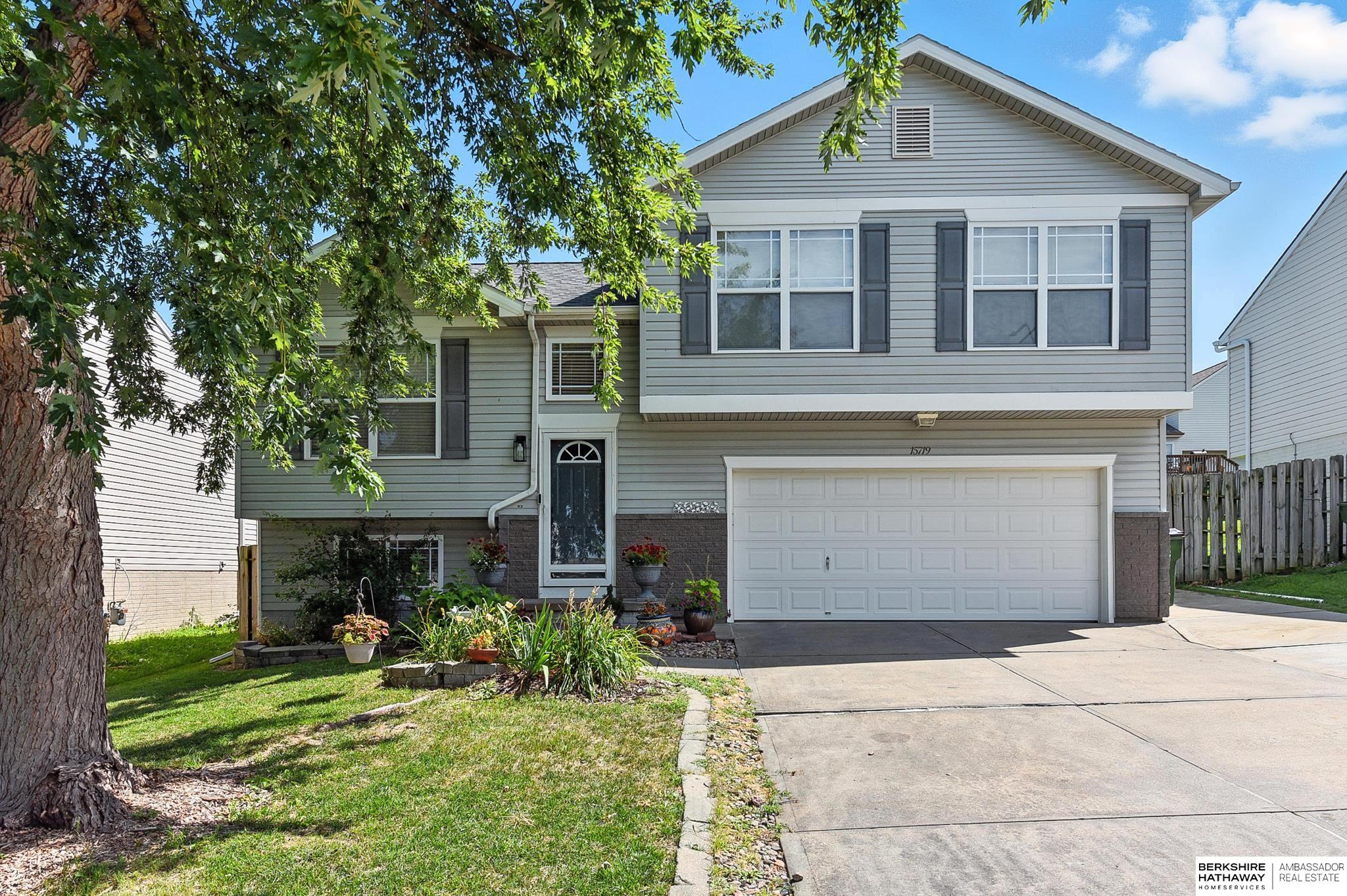 15719 Cottonwood Avenue