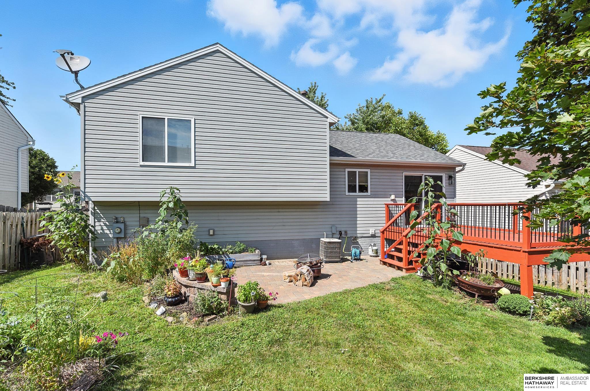 15719 Cottonwood Avenue