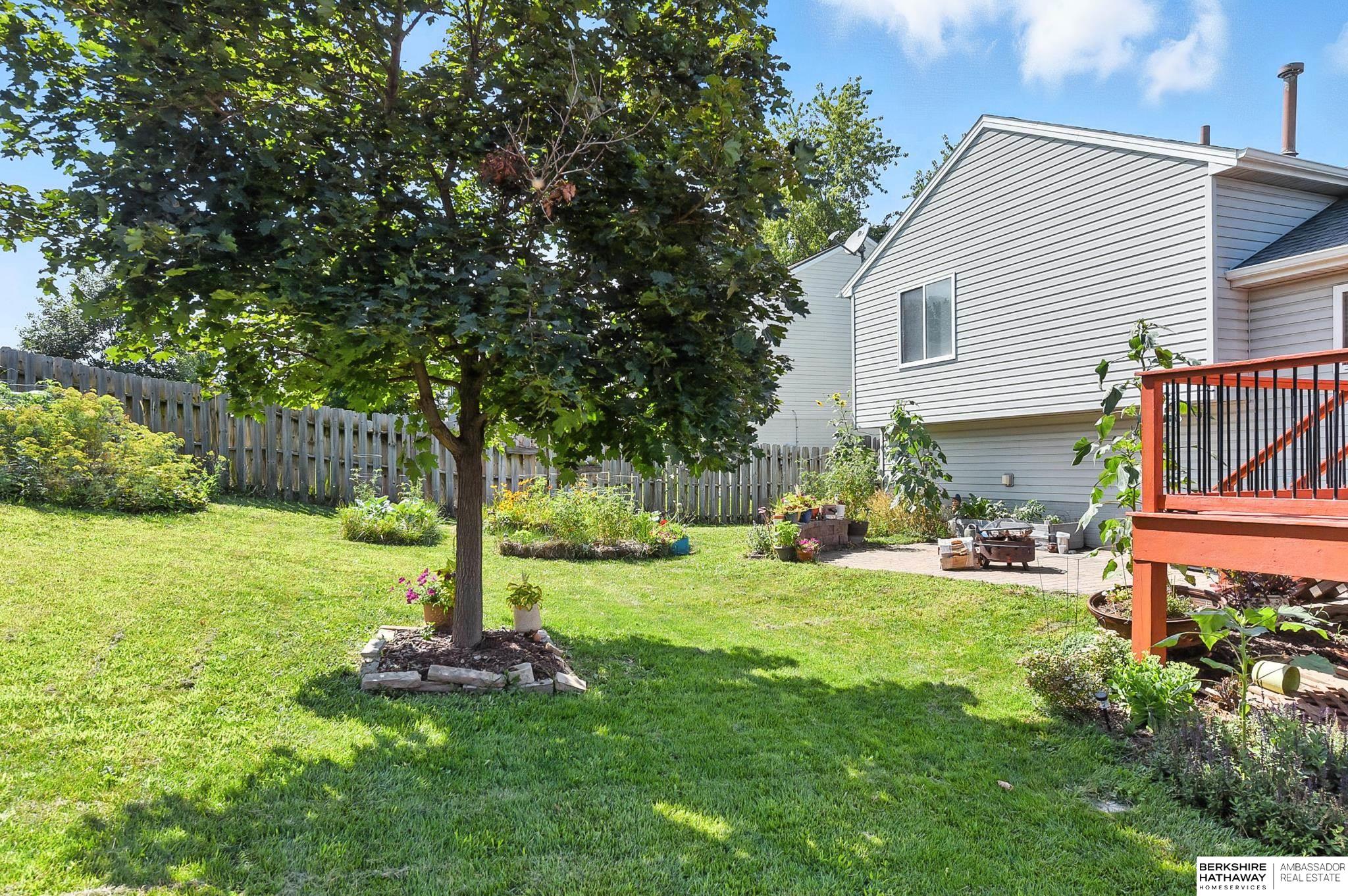 15719 Cottonwood Avenue