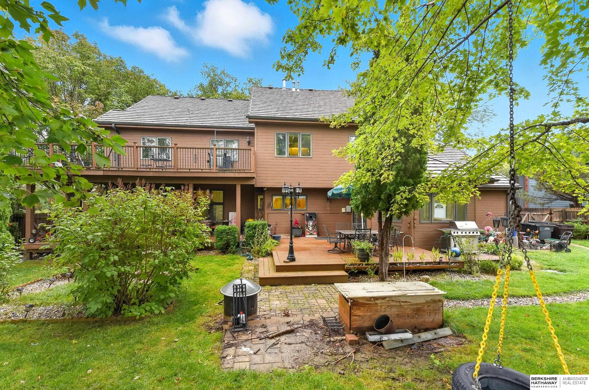 16767 J Circle