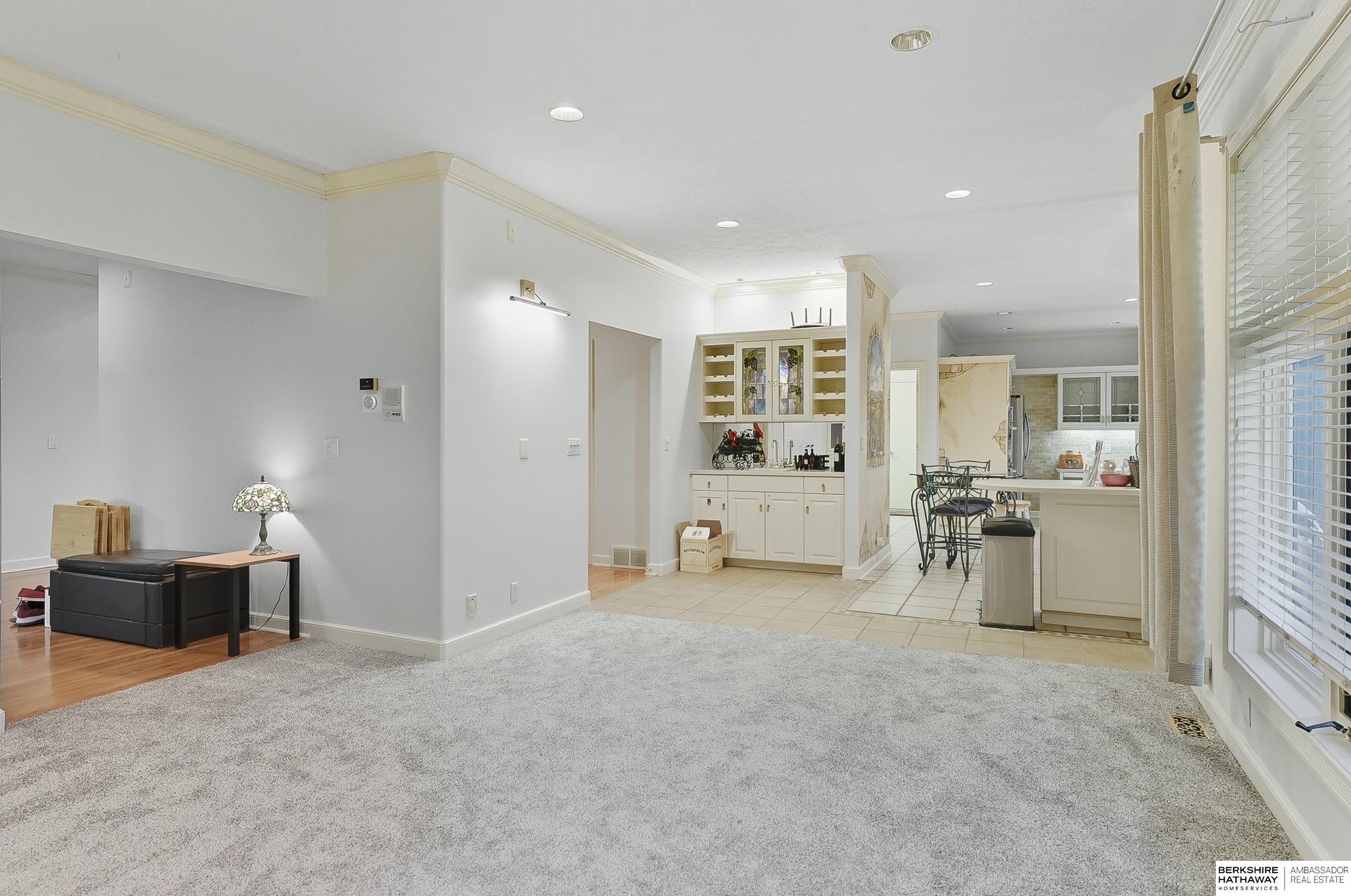 16767 J Circle
