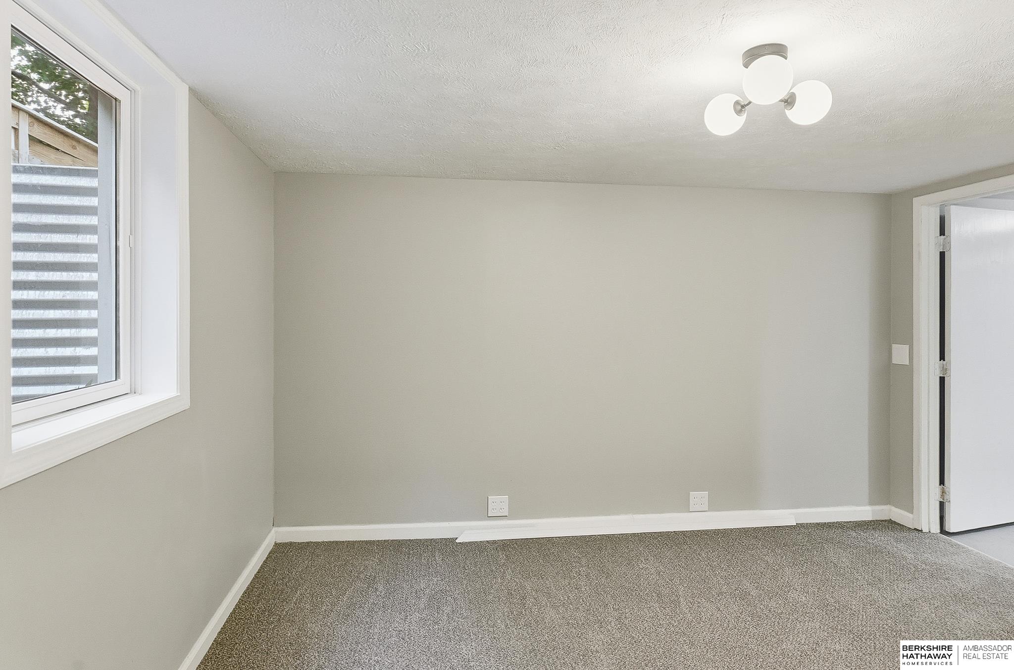 6643 Emmett Street
