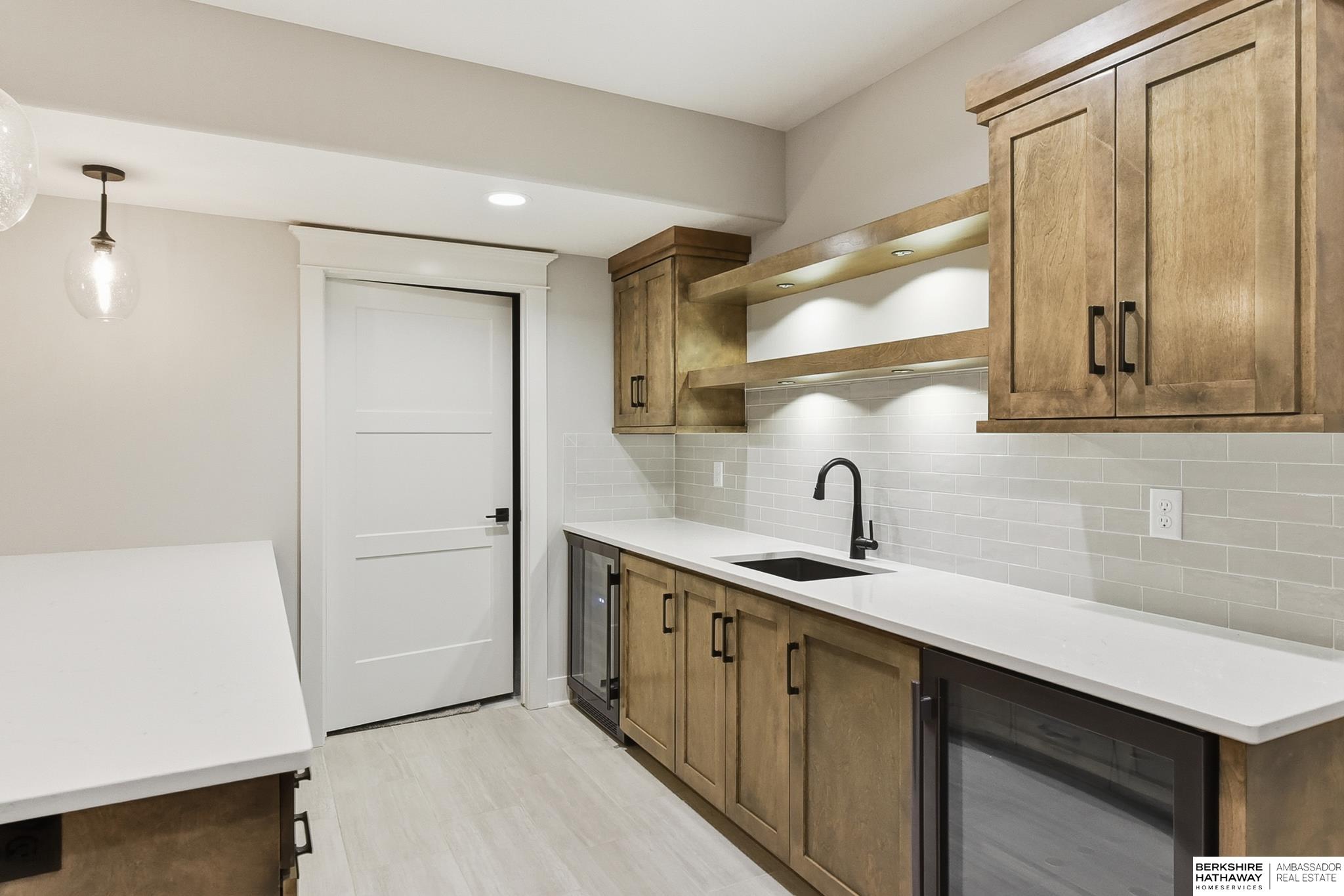 21432 B Street, Elkhorn