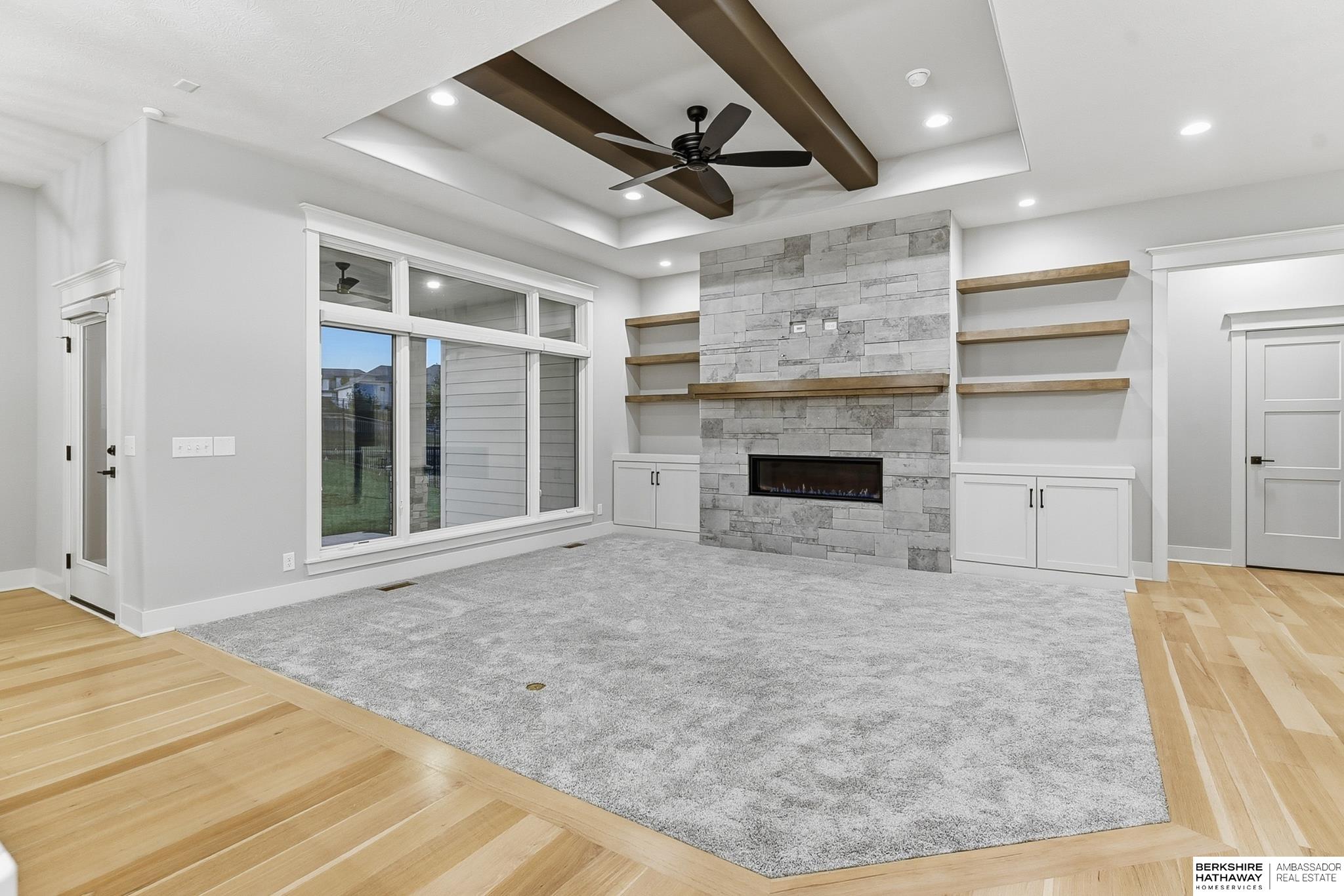 21432 B Street, Elkhorn